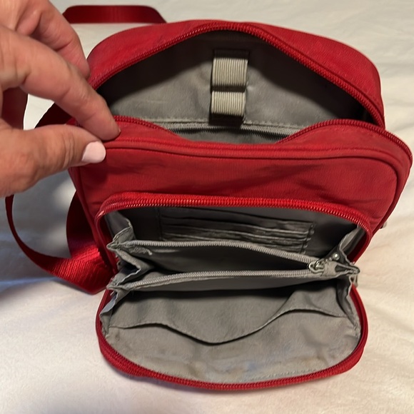 Baggallini - Picture 3 of 4